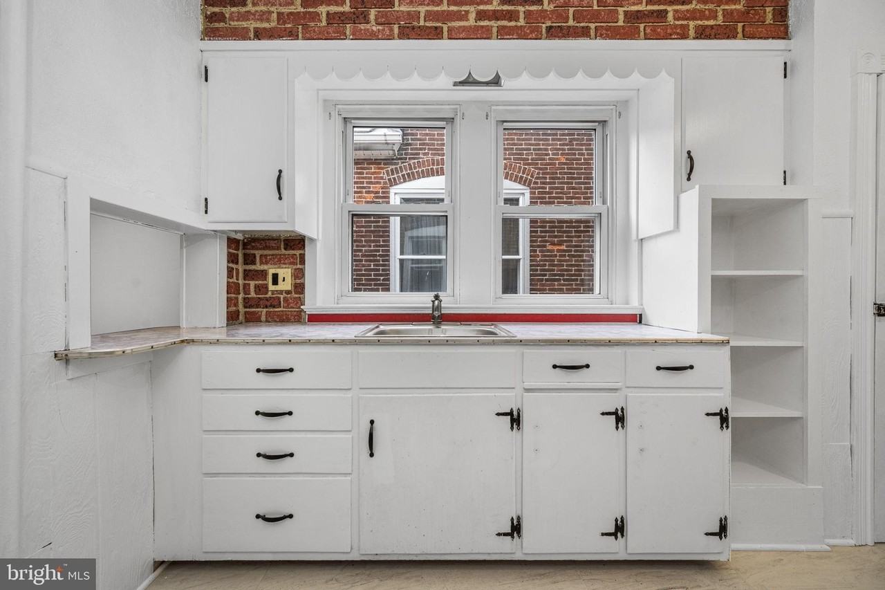 23 E 2nd St #2 - Photo 5 of 16