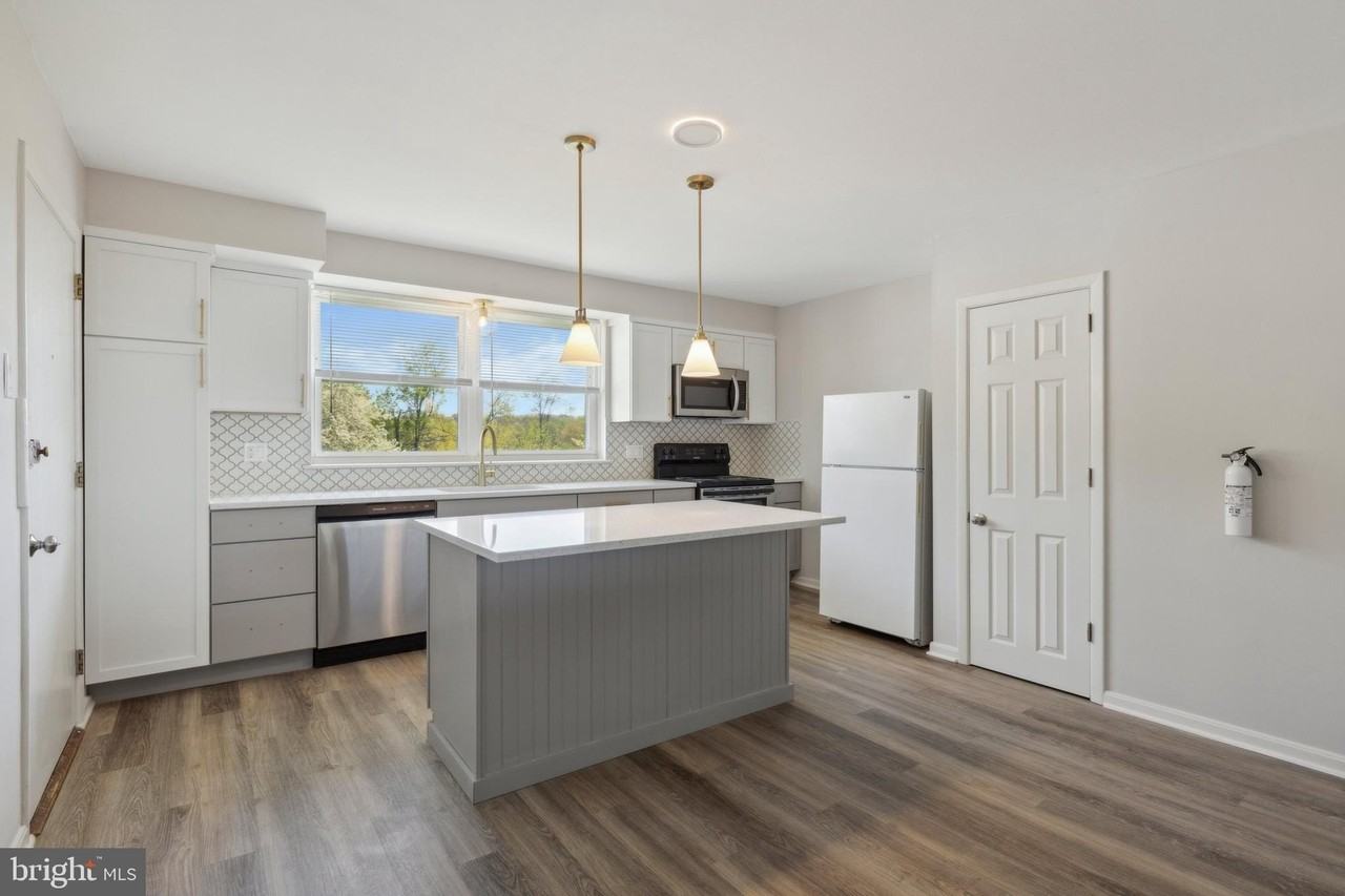 500 Manor House Ln #A4 - Photo 2 of 12