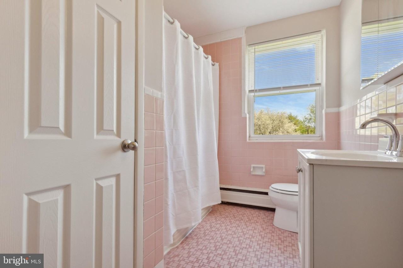 500 Manor House Ln #A4 - Photo 5 of 12