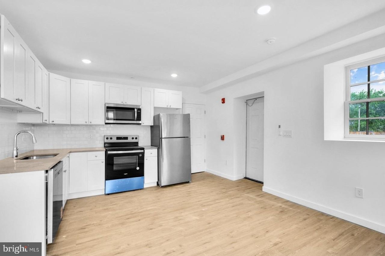 7037 Ridge Ave #1B - Photo 5 of 12