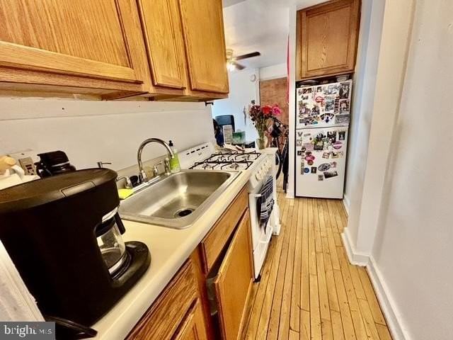 1930 Bainbridge St #1R - Photo 2 of 12