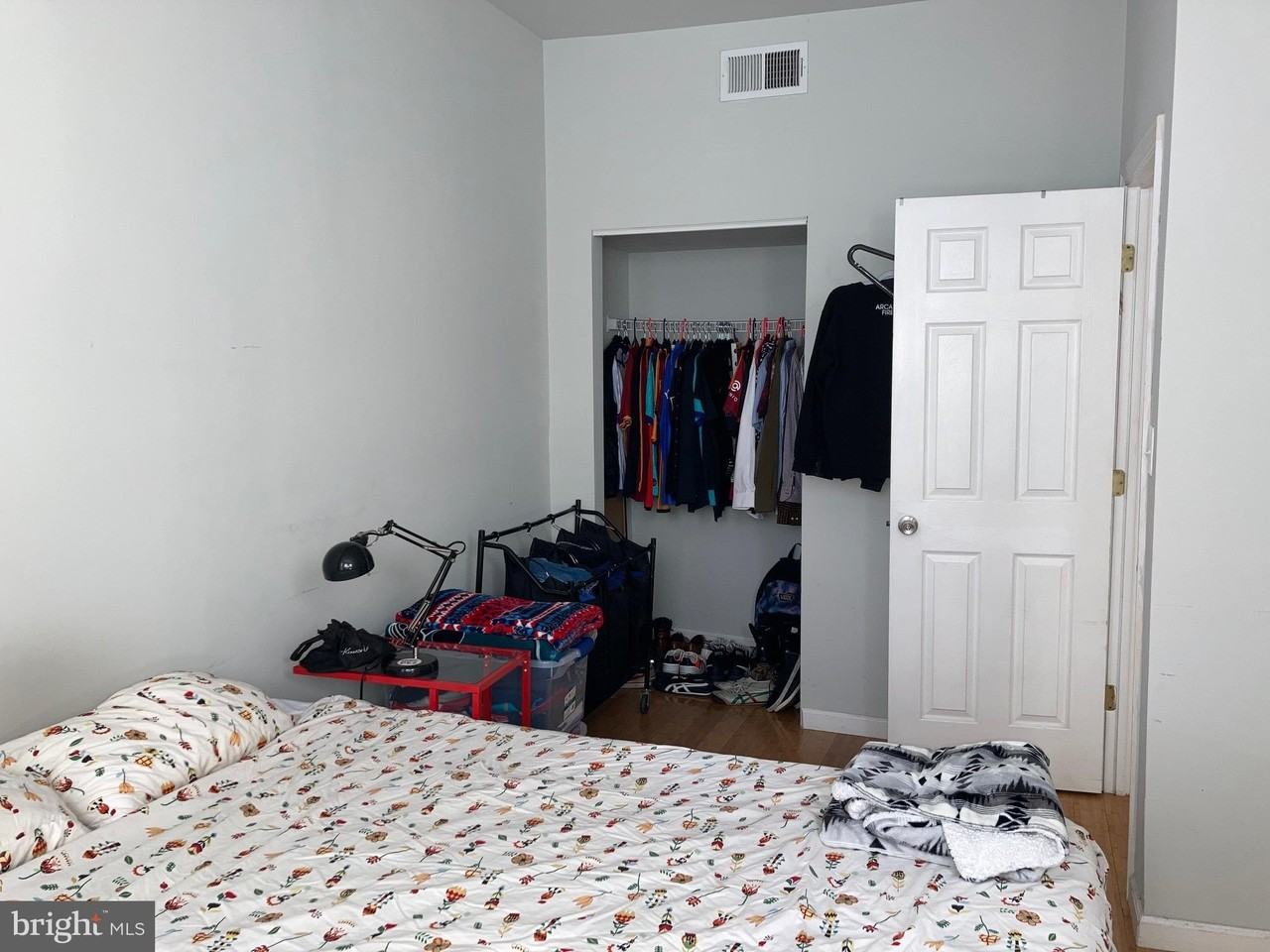 4825 Baltimore Ave ## 00 - Photo 6 of 10