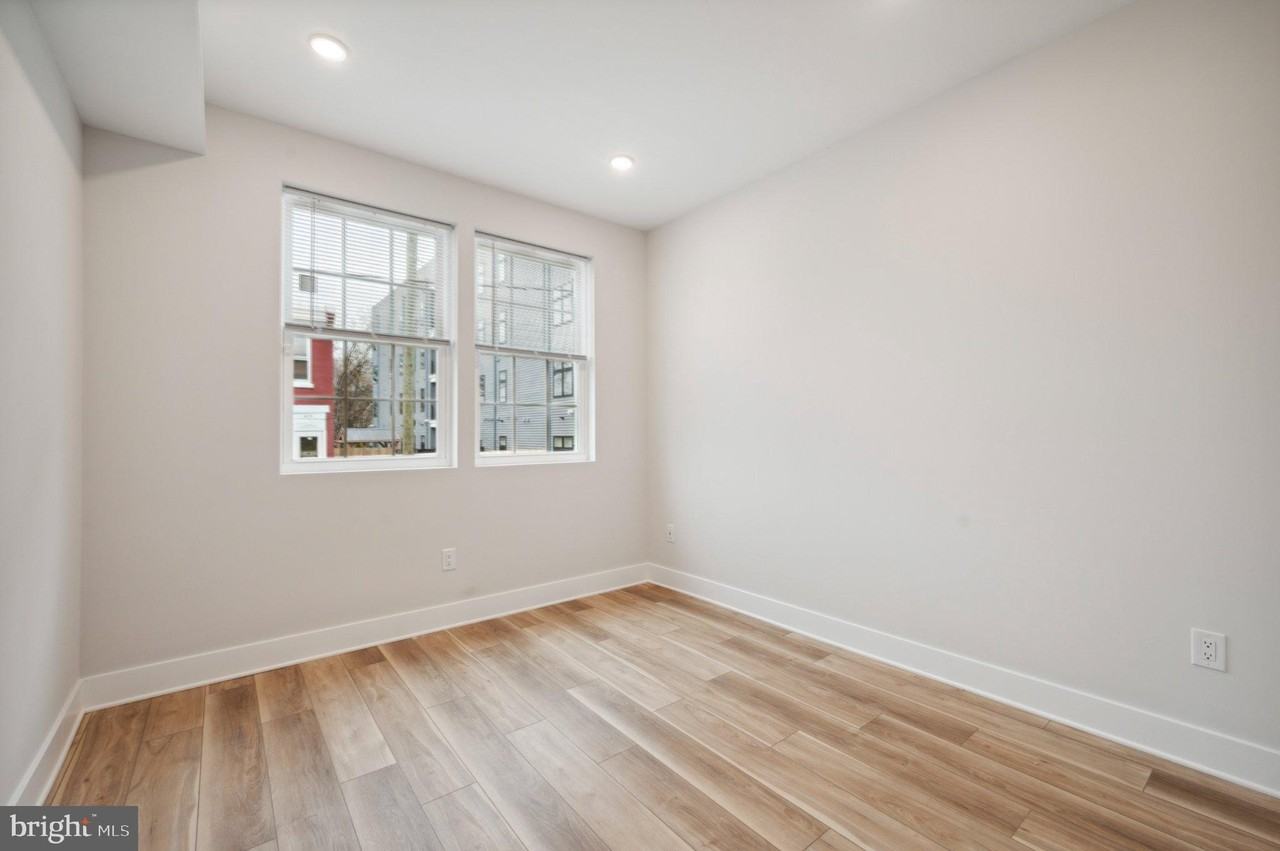 610 N Union St #1 - Photo 3 of 11