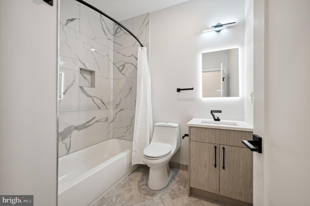 610 N Union St #1 - Photo 4 of 11