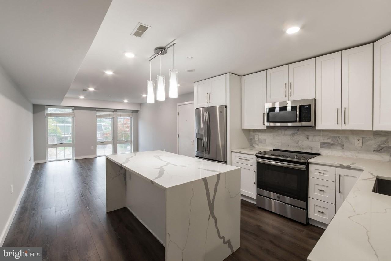 751 N 20th St #4 - Photo 2 of 16