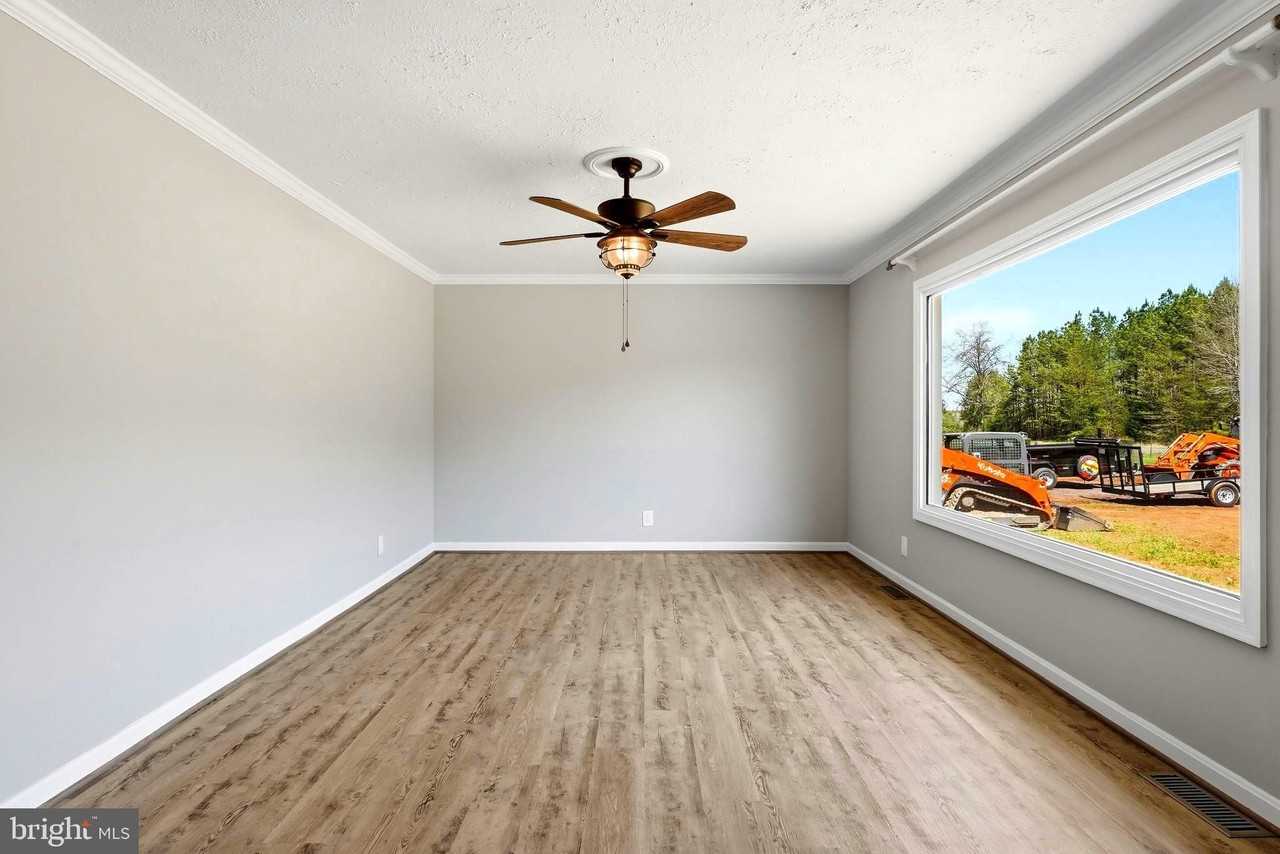 22064 Yellow Bottom Rd - Photo 7 of 50