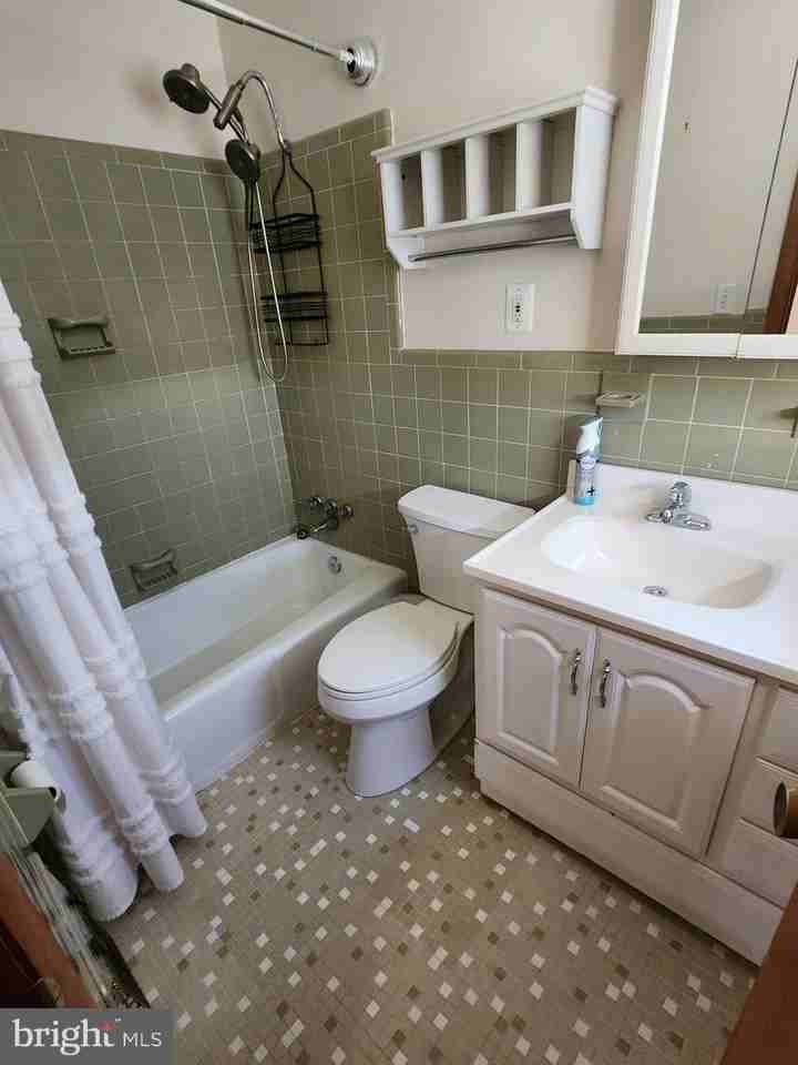 9839 Lees Mill Rd - Photo 7 of 16