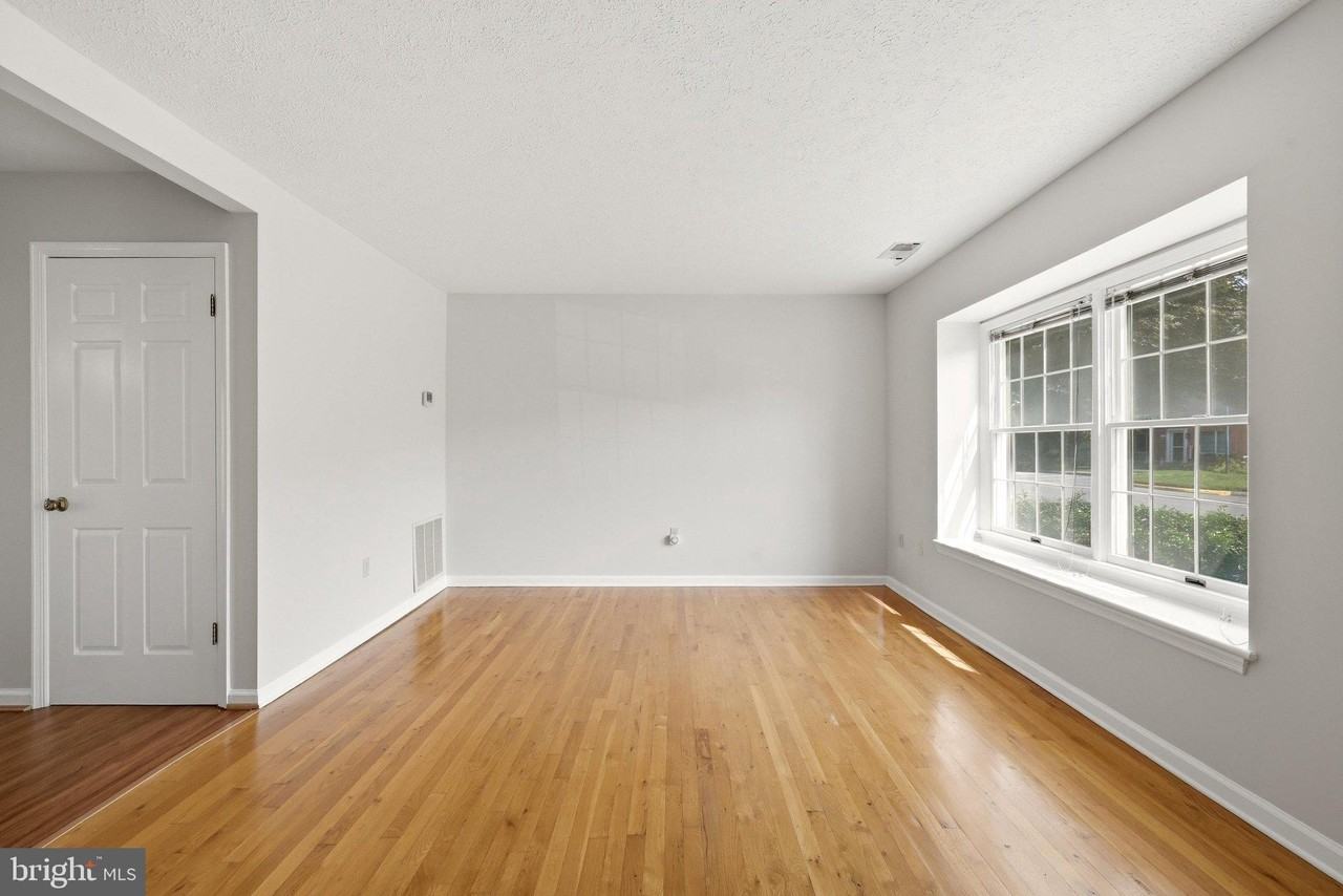 504 Tudor Dr - Photo 6 of 28