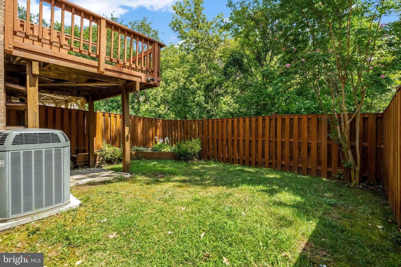 5964 Norham Dr - Photo 3 of 50