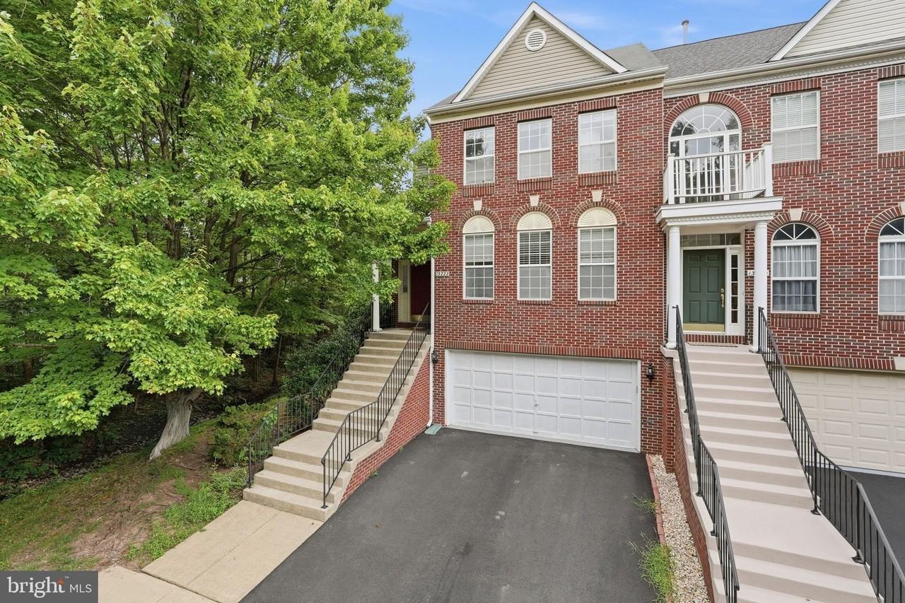 13222 Goose Pond Ln - Photo 2 of 50