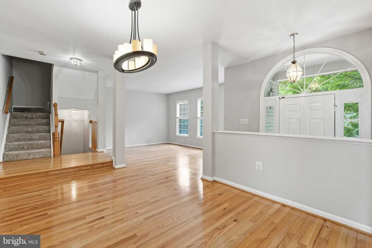 13222 Goose Pond Ln - Photo 6 of 50