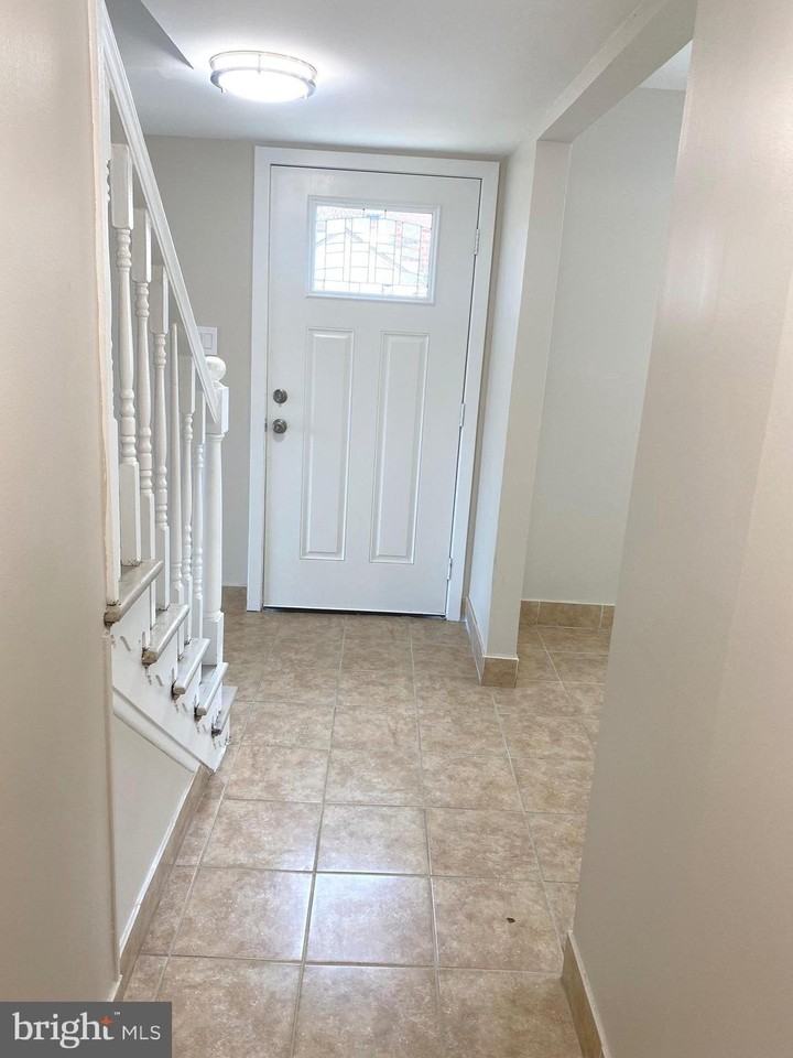 9715 Pickett Ln - Photo 2 of 29
