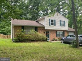 featured image of 17 Hickory Ridge Dr