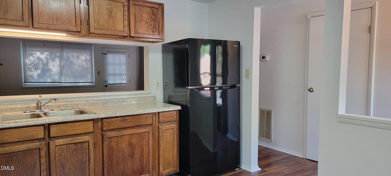 7725 Sandra Ln - Photo 4 of 15