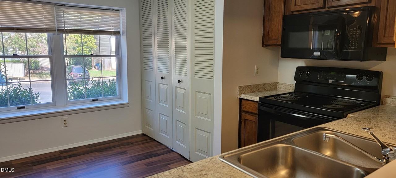 7725 Sandra Ln - Photo 5 of 15
