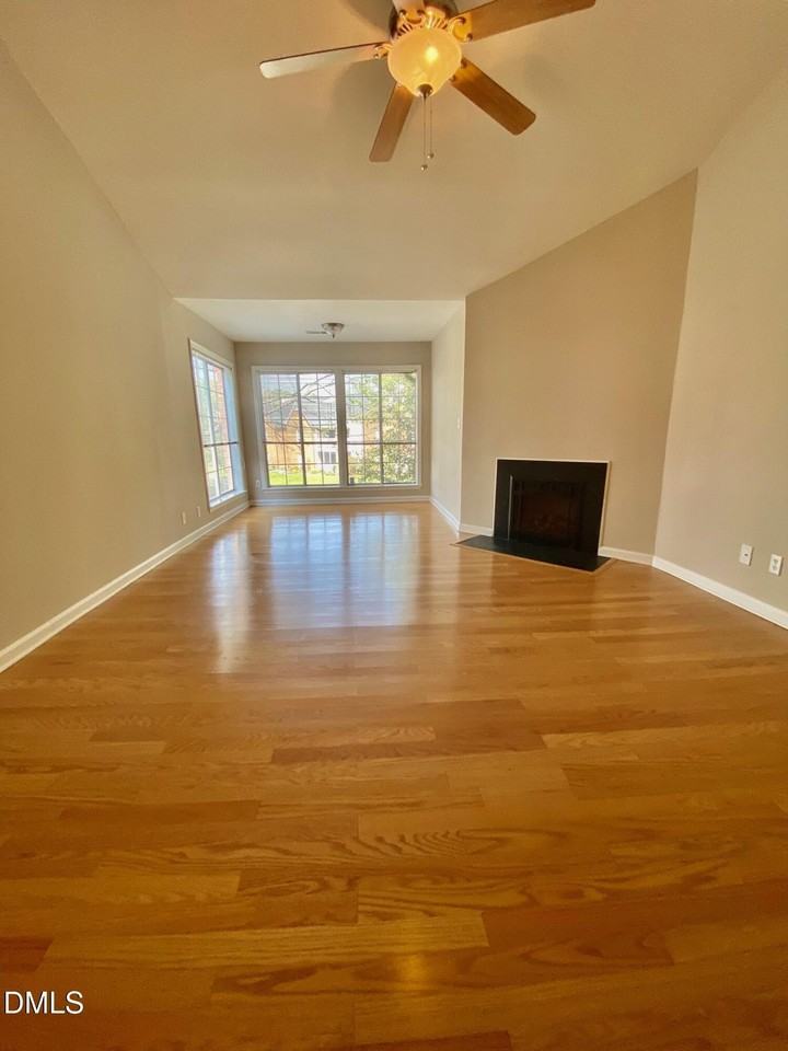 1001 Kingswood Dr #I - Photo 2 of 12