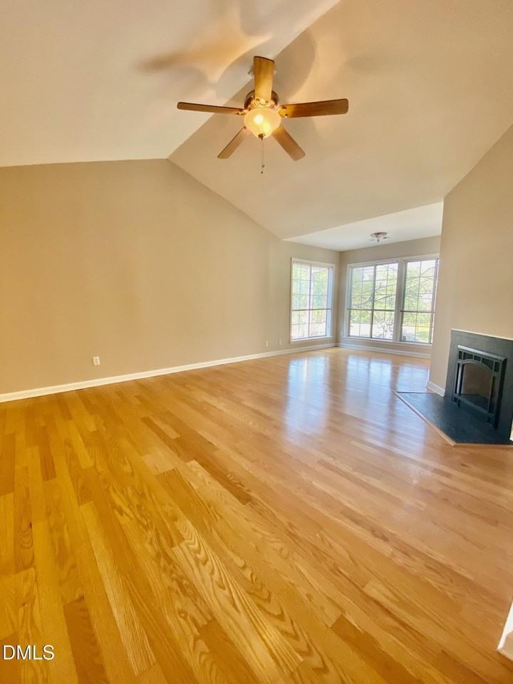 1001 Kingswood Dr #I - Photo 3 of 12