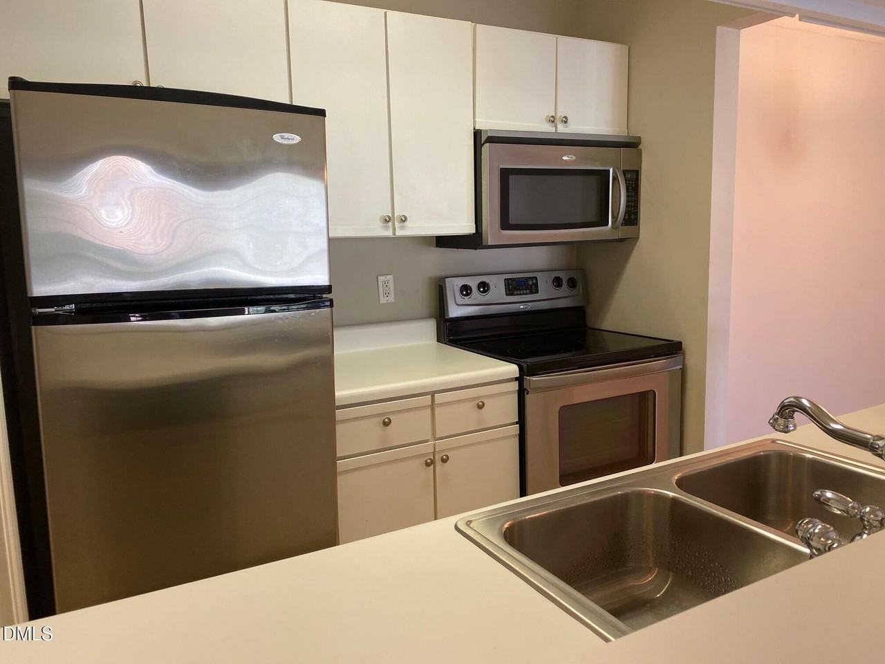 1001 Kingswood Dr #I - Photo 5 of 12
