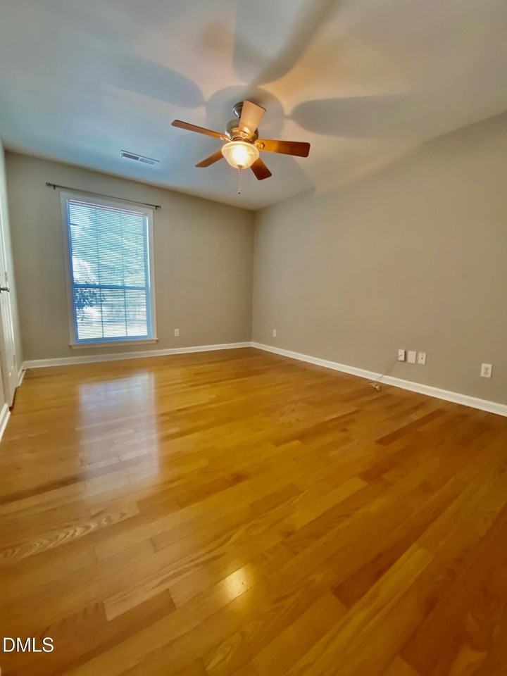 1001 Kingswood Dr #I - Photo 7 of 12