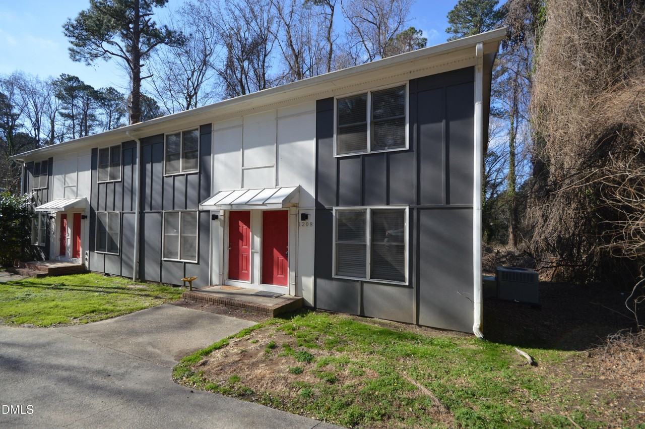 1208 Carlton Ave - Photo 2 of 19