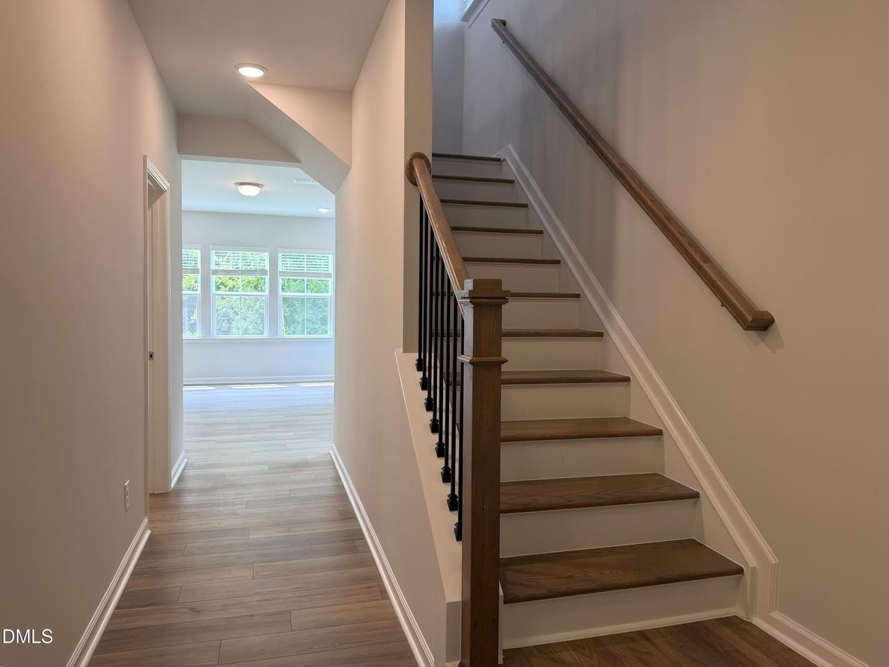 2321 Sun Vibes Way - Photo 3 of 30