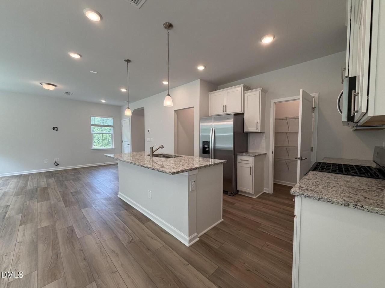 2321 Sun Vibes Way - Photo 6 of 30