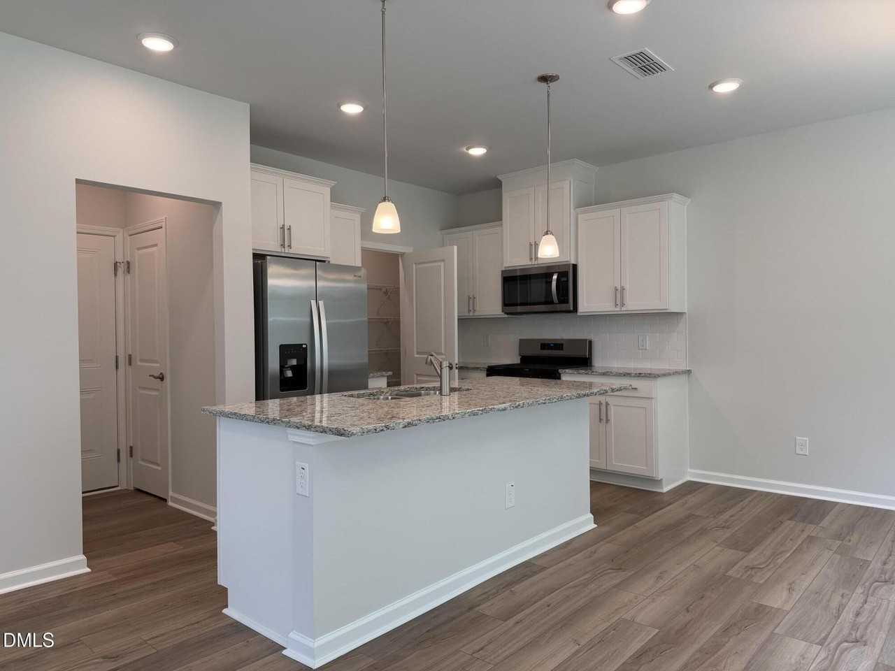 2321 Sun Vibes Way - Photo 7 of 30