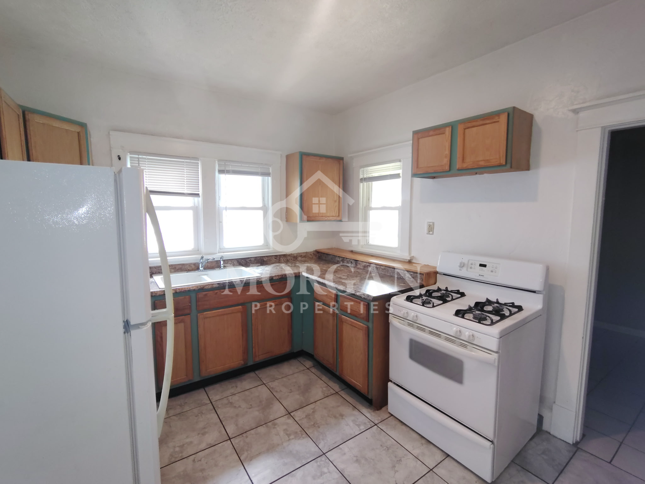 1031 Hendricks St - Photo 4 of 8