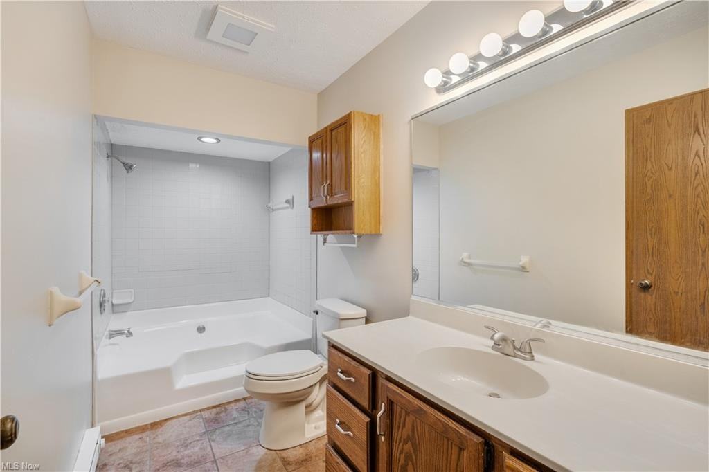 624 Angiline Dr #1 - Photo 5 of 17