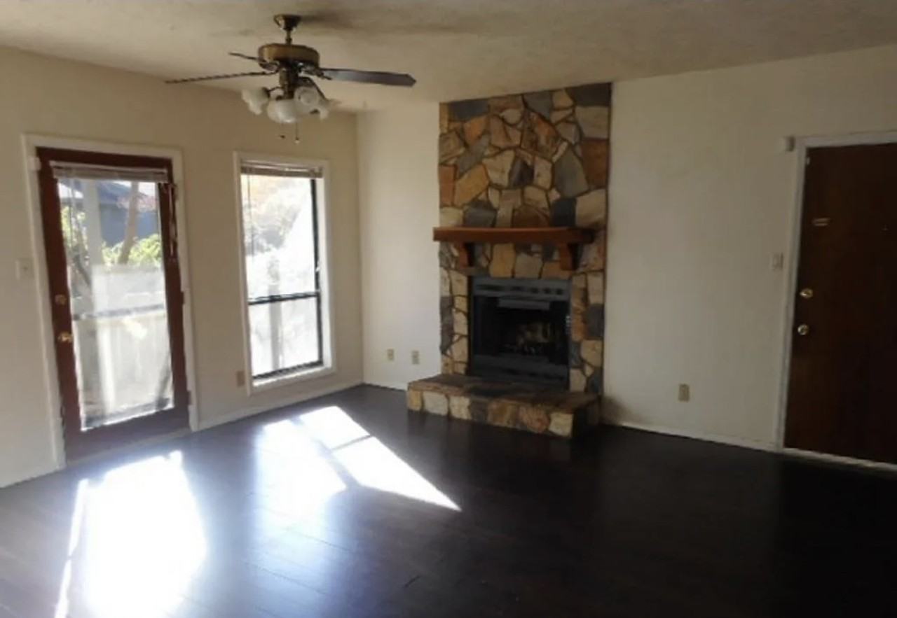 1862 Tryon Drive - 1unit 1 #1 - Photo 3 of 4