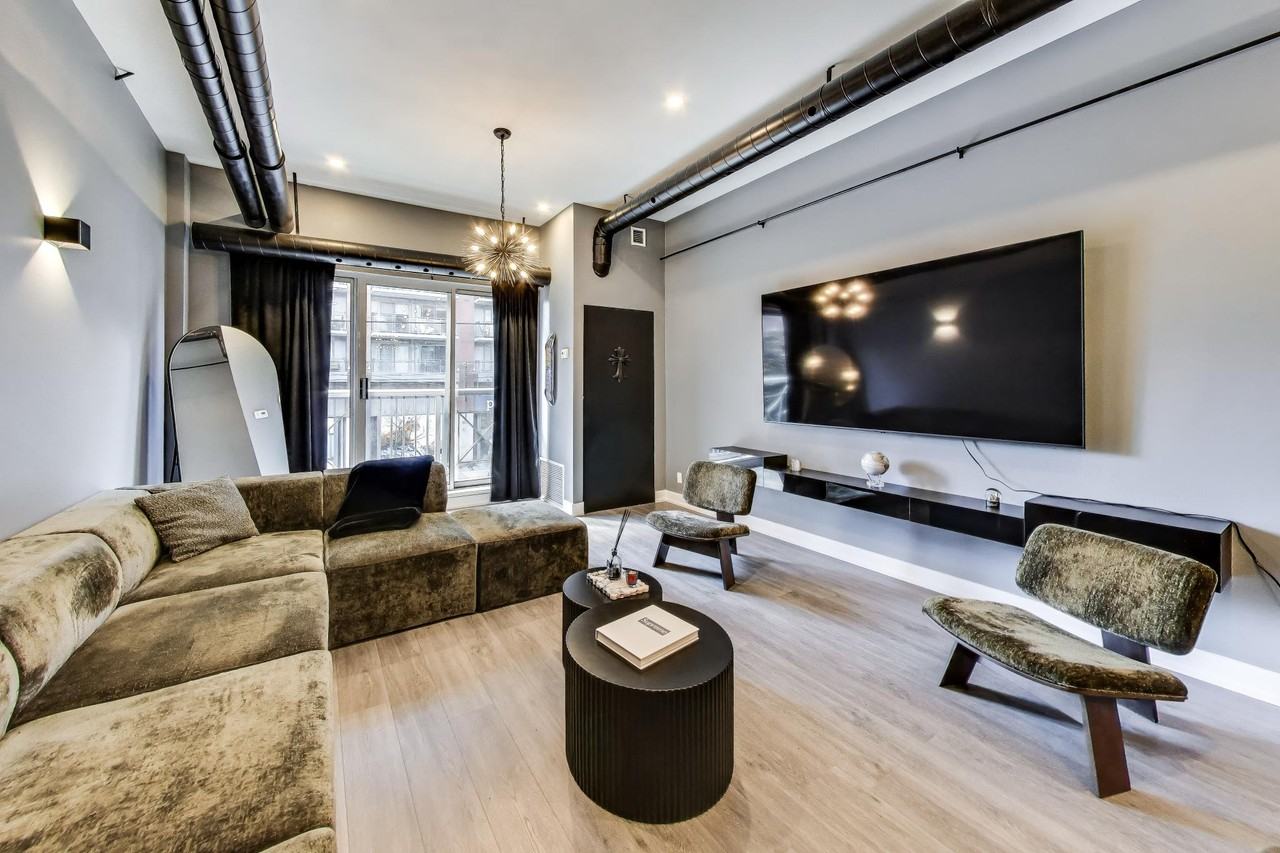 766 King Street West #202 - Photo 4 of 18