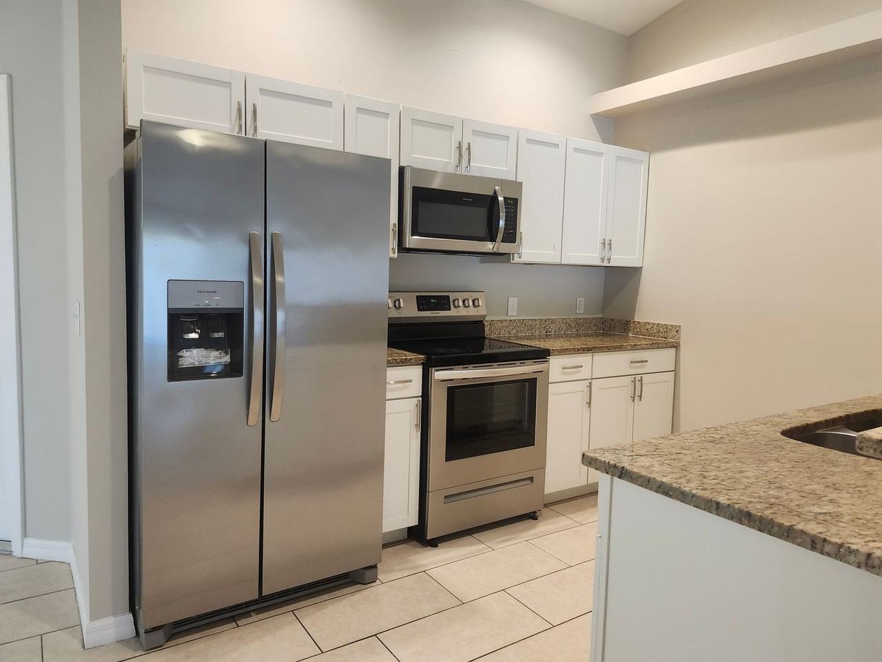 1030 Andalusia Blvd - Photo 4 of 15