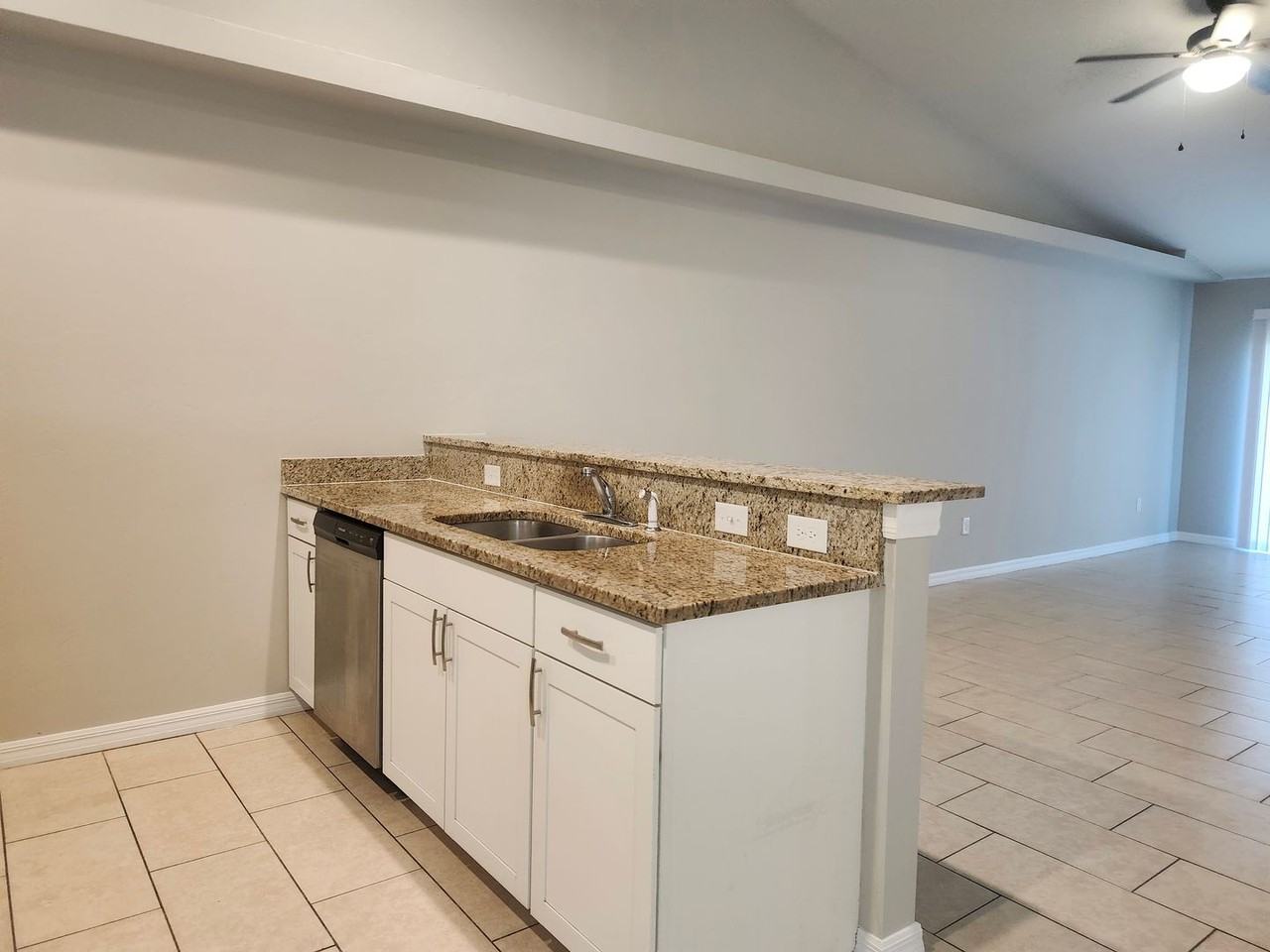 1030 Andalusia Blvd - Photo 5 of 15