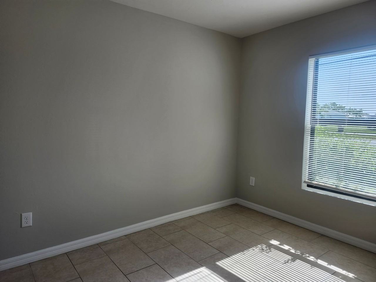 1030 Andalusia Blvd - Photo 7 of 15