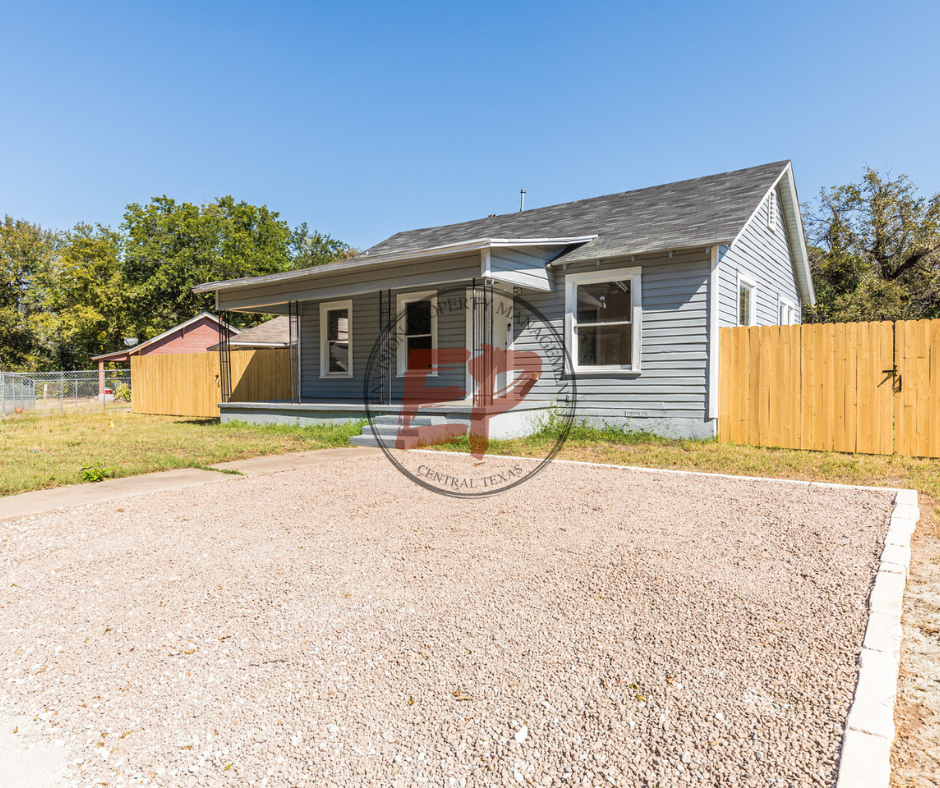 1001 Preston St #1 - Photo 2 of 12