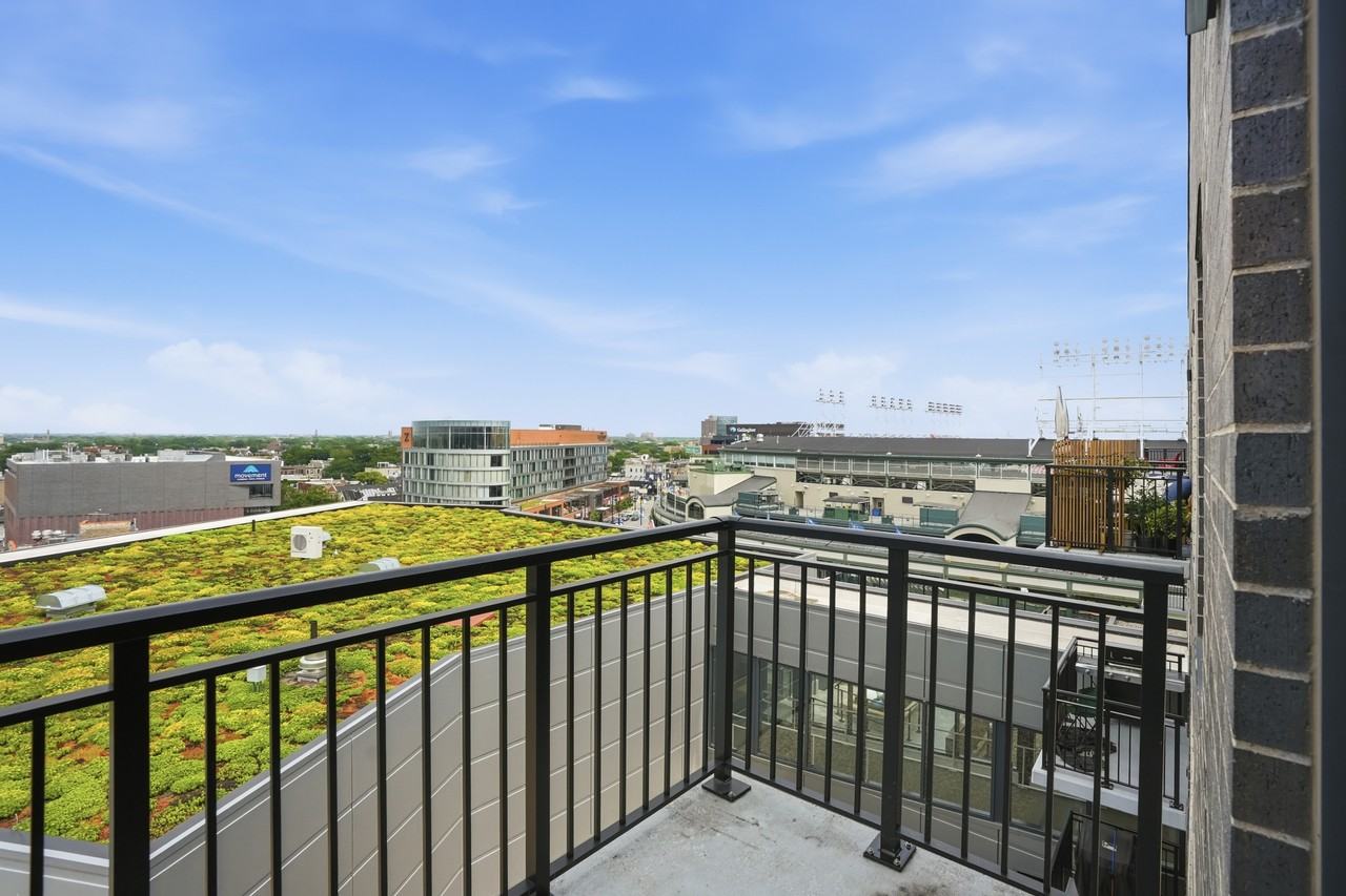 1025 W Addison St #1-1 - Photo 4 of 50