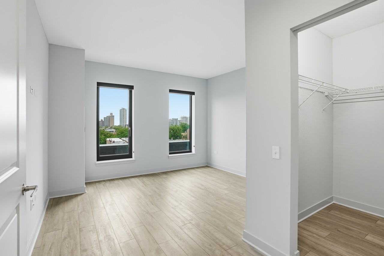 1025 W Addison St #2-2 - Photo 7 of 50