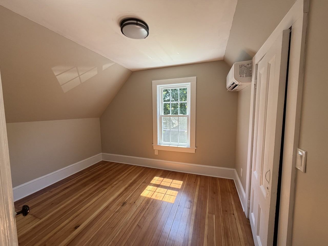 94 Madison St #1 - Photo 3 of 21