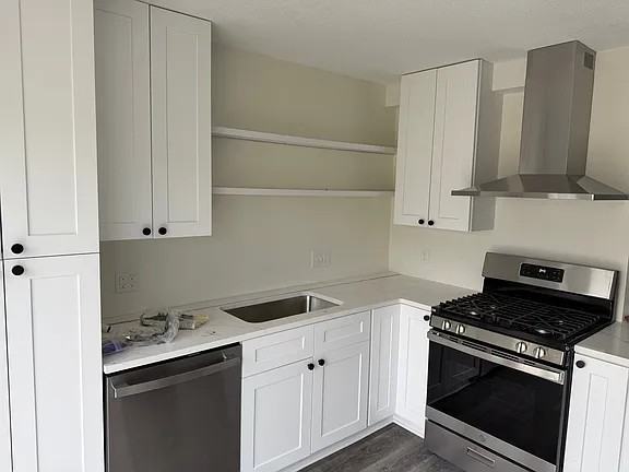 Elmwood Apartments - Photo 6 of 9