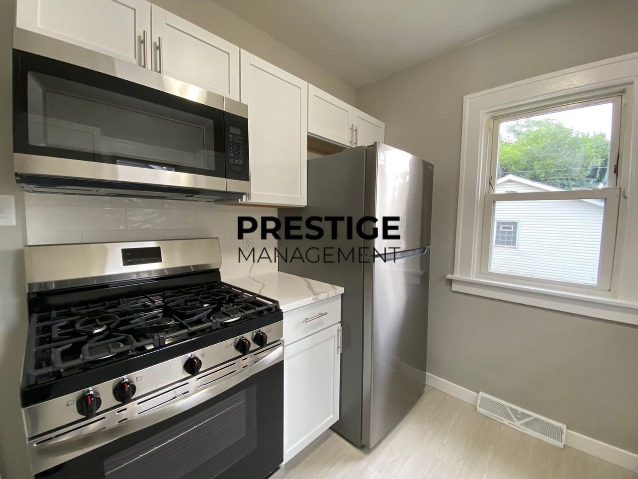 3509 Buchanan St - Photo 6 of 13