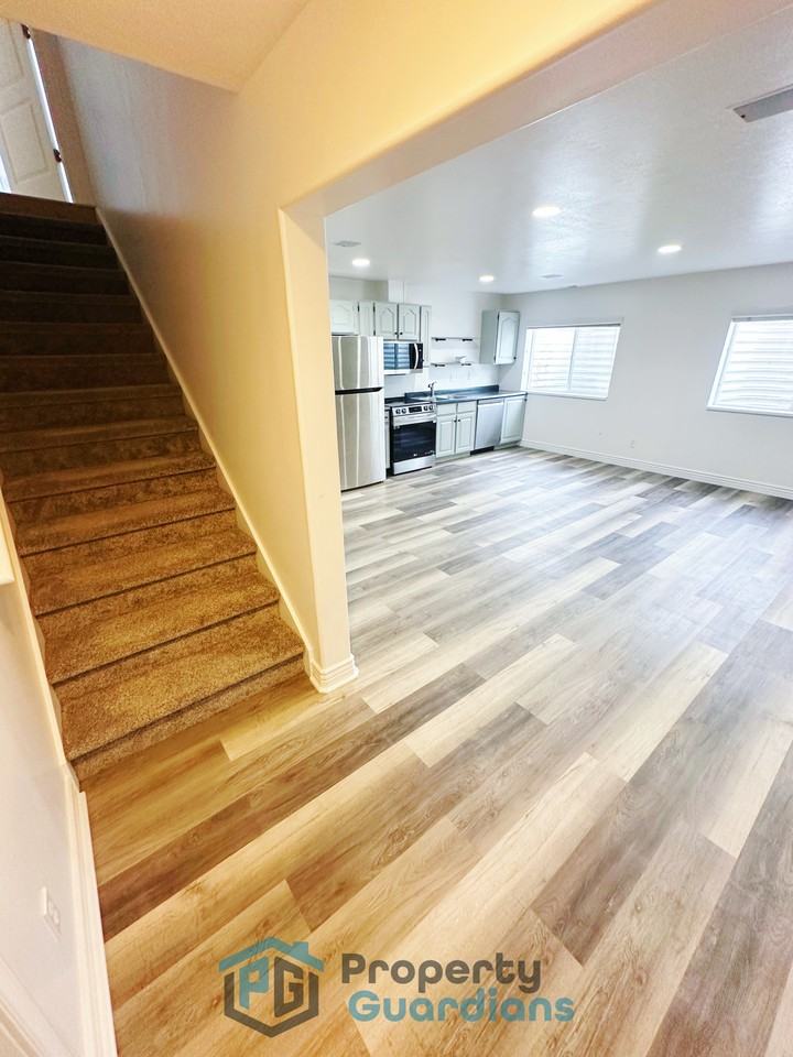 2786 S 1260 W - Photo 2 of 48