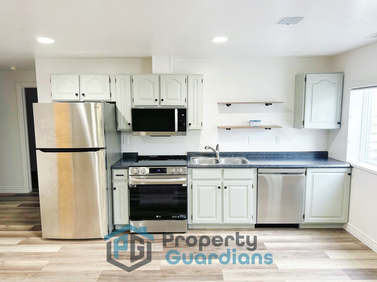 2786 S 1260 W - Photo 4 of 48