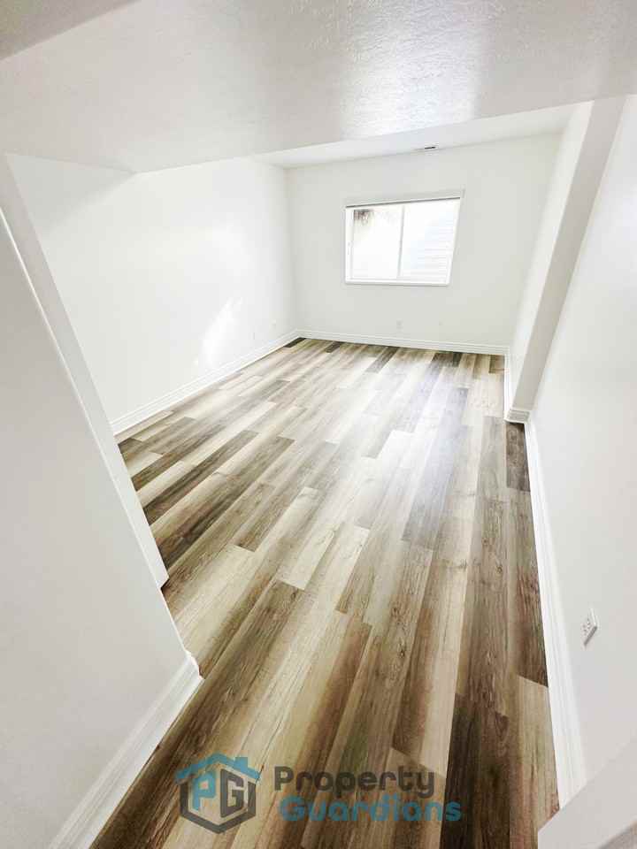 2786 S 1260 W - Photo 5 of 48