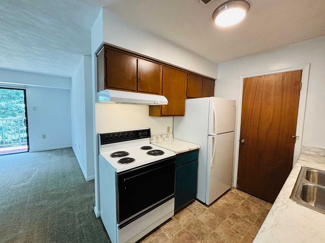 1000 Progress St Nw Apt K - Photo 5 of 12