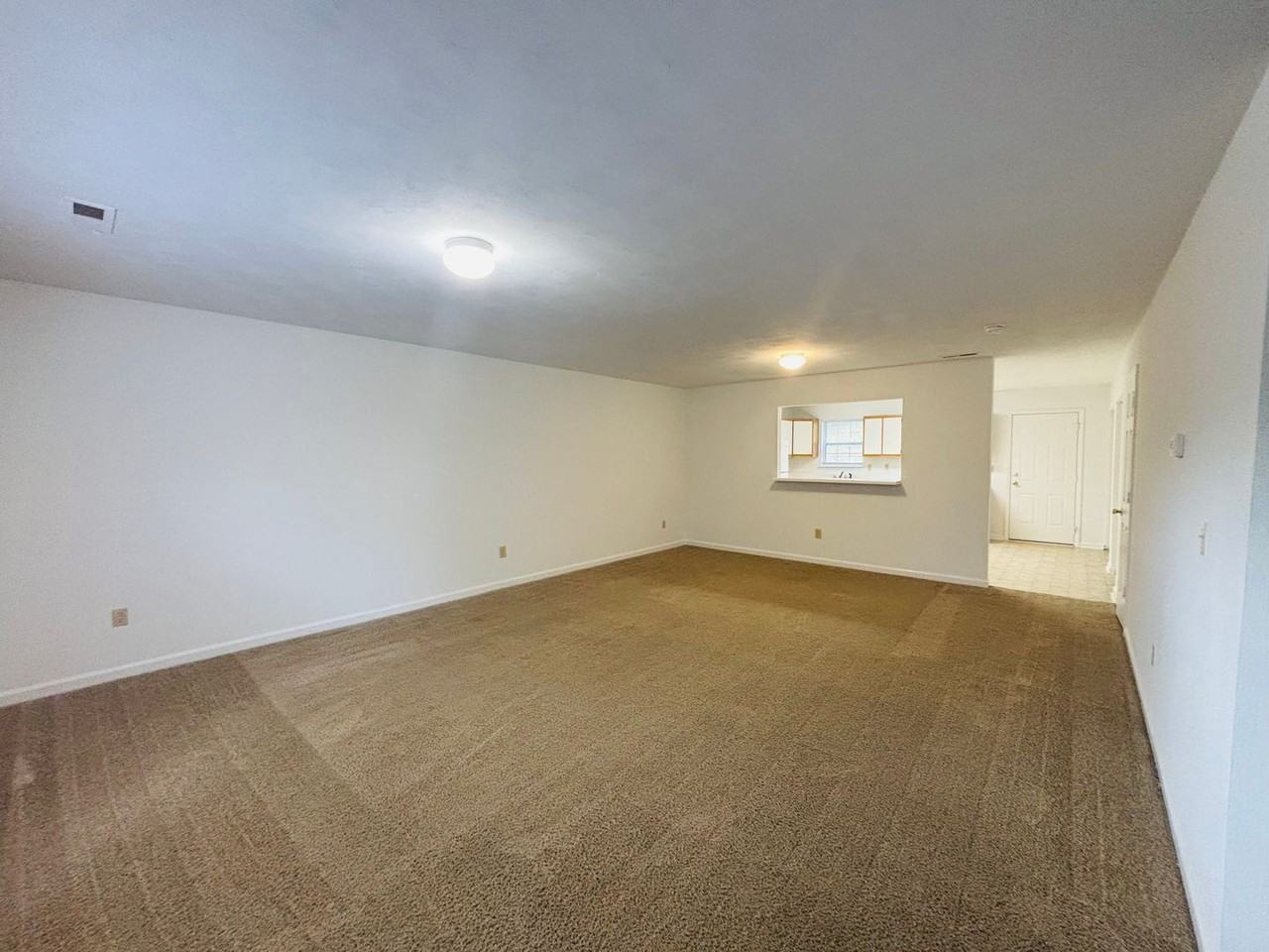 413 Laurence Ln - Photo 3 of 20