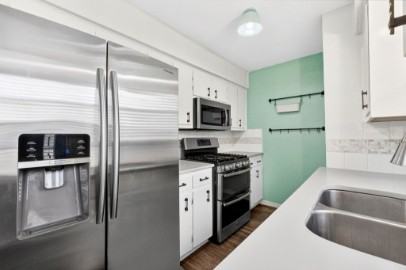 8408 Maine Dr #1 - Photo 5 of 33