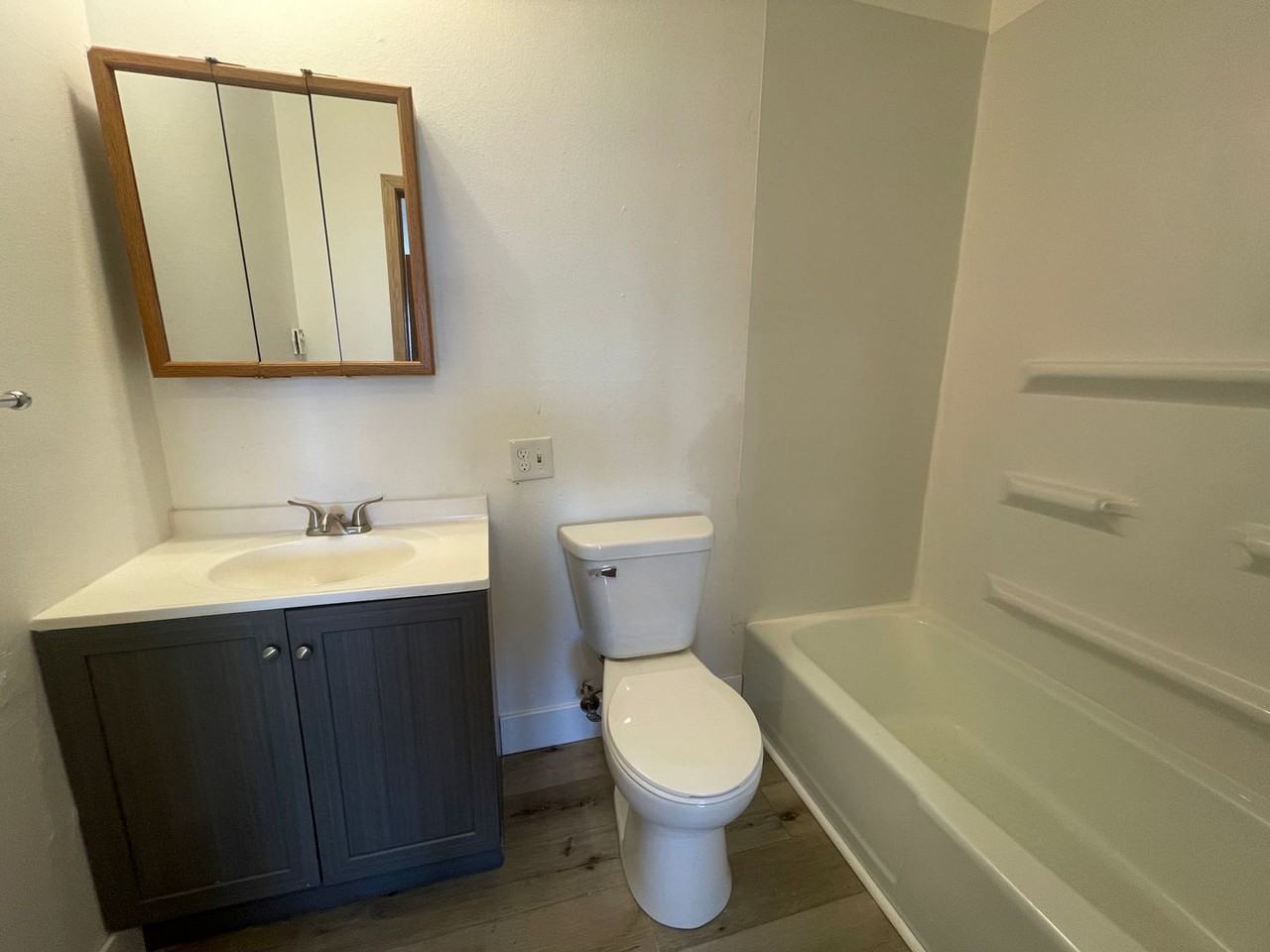 1307 7th Ave - Photo 2 of 15