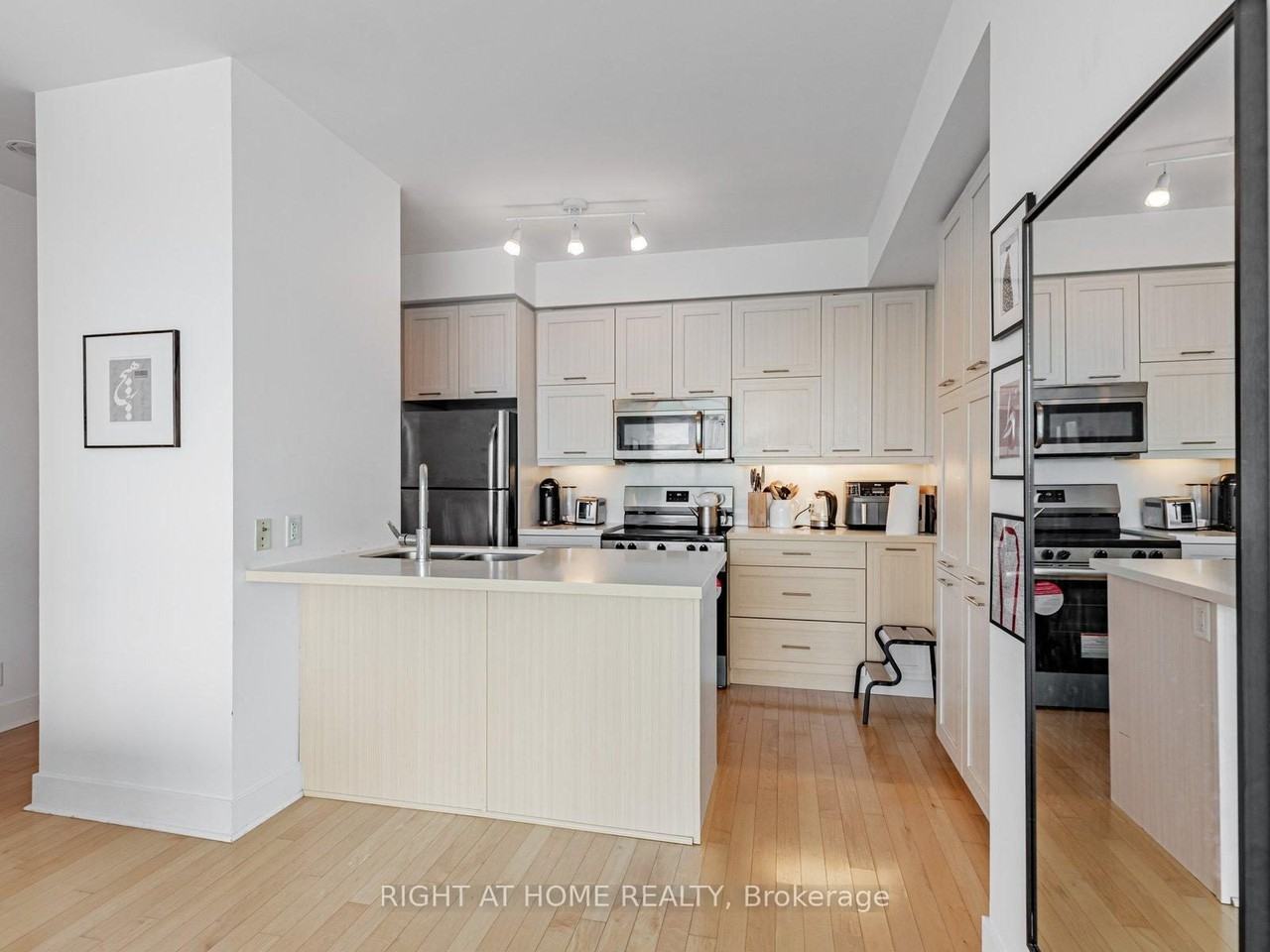 26 Norton Avenue #1603 - Photo 2 of 24