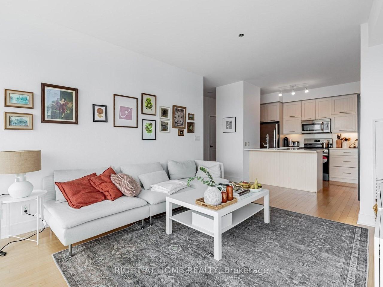 26 Norton Avenue #1603 - Photo 5 of 24