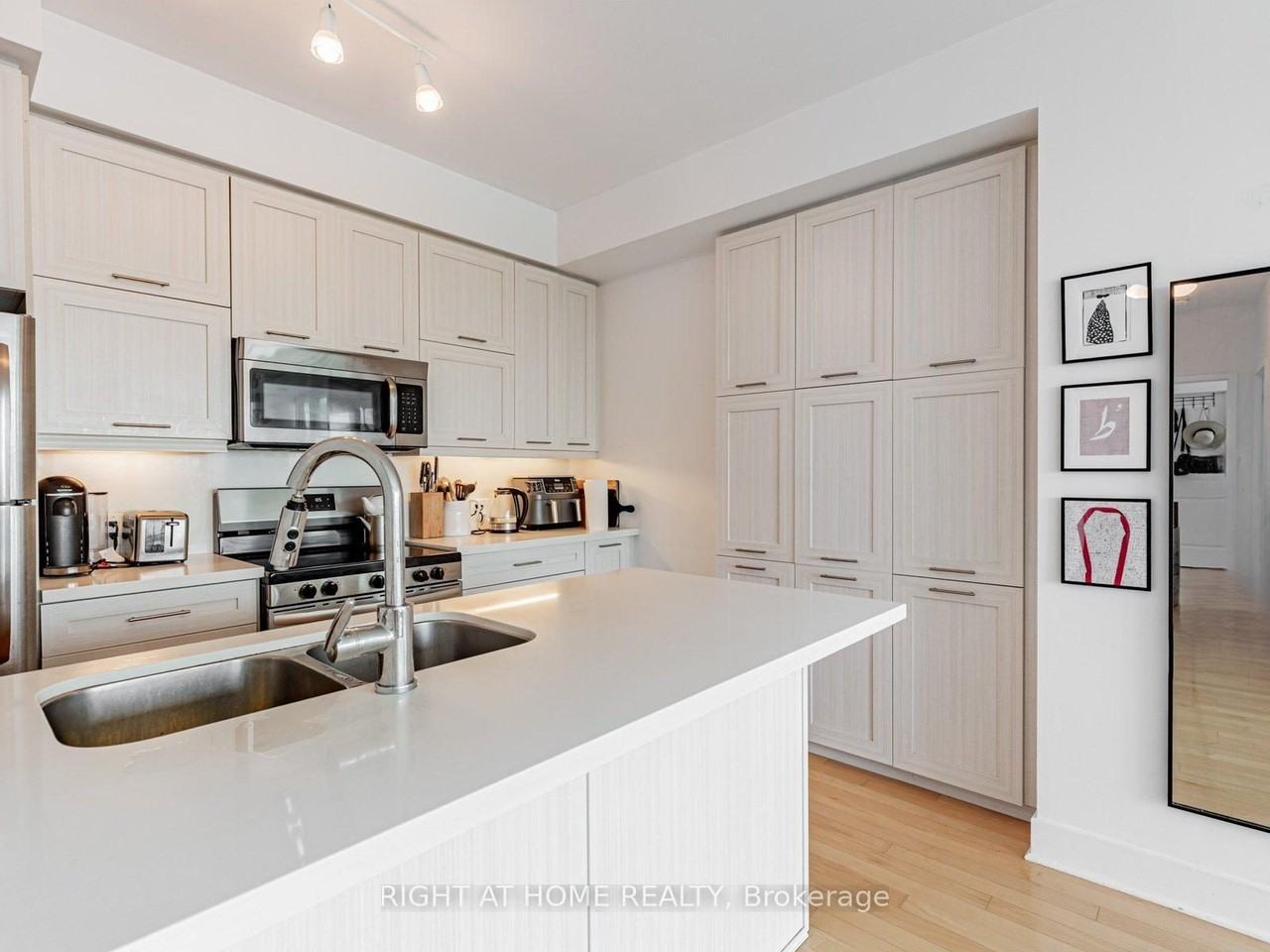 26 Norton Avenue #1603 - Photo 6 of 24